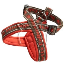 Hurtta Padded Y-Harness Red /подплатен червен У-нагръдник за куче/ - 110 см.